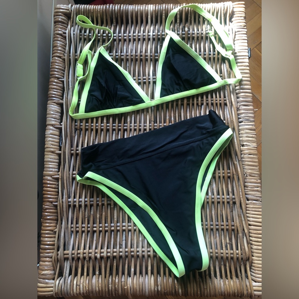 SHEIN WOMENS BIKINI SET 💚